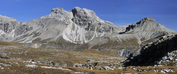 Herbstliches Bergmassiv Bei Gröden Grödnerjoch Dolomiten Bozen Italien Europa — Stockfoto