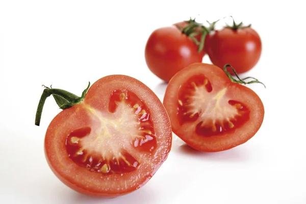 Tomates rojos en rodajas — Foto de Stock