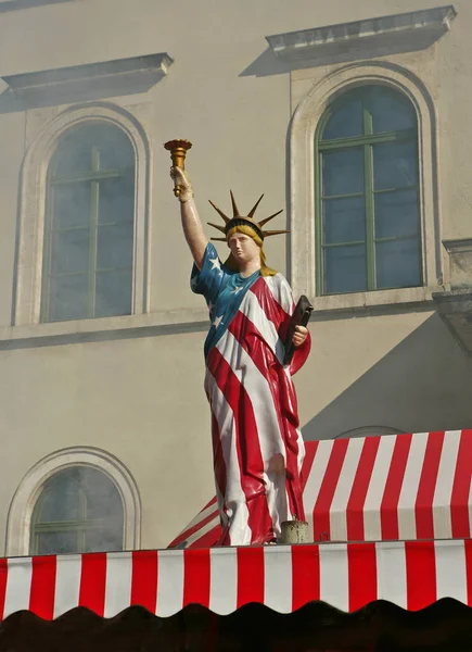 Statue Liberty Een Hotdog Stand — Stockfoto