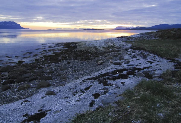 Fjord Shore Austvagoy Lofoten Noruega Escandinavia Europa — Foto de Stock