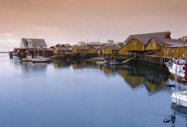 Ложі Риболовлі Риболовля Поселення Reine Прибуття Норвегія Скандинавія Європа — стокове фото