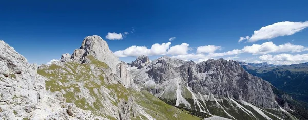山の頂上ローゼンガルテン ボルツァーノ ボルツァーノ イタリア ヨーロッパとローゼンガルテン山地のパノラマ ビュー — ストック写真