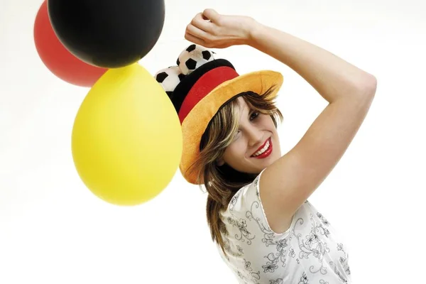 Kobieta Kibic Piłki Nożnej Noszenia Kapelusz Niemcy Balonami — Zdjęcie stockowe