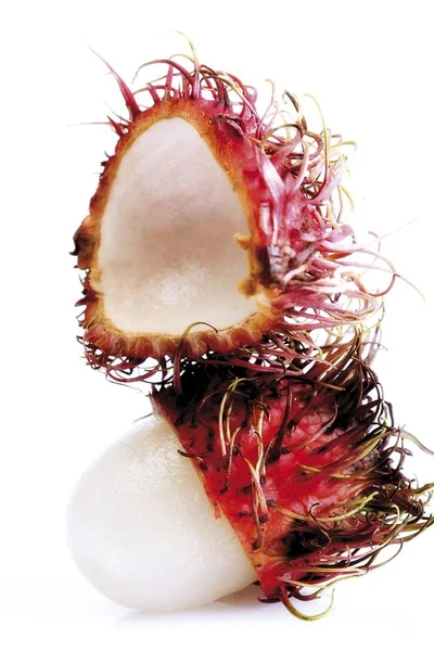 Fruta rambutan no fundo branco — Fotografia de Stock