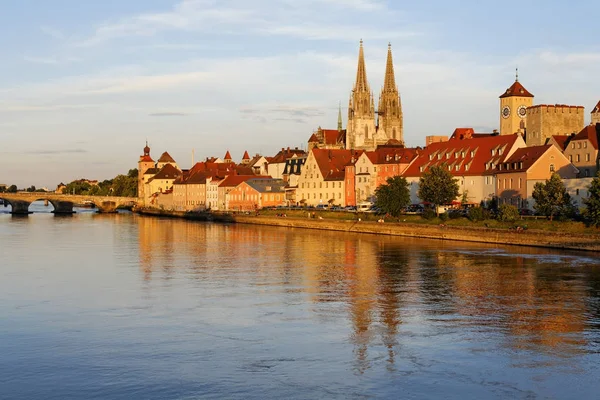 Regensburg Stone Bridge Katedral Danube Upper Palatinate Bavyera Almanya Avrupa — Stok fotoğraf