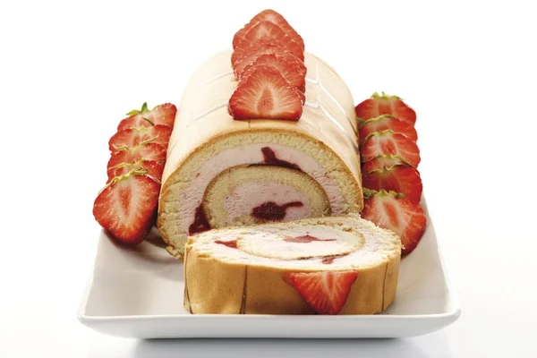 Rolled Strawberry Spongecake Plate — Stock Photo, Image