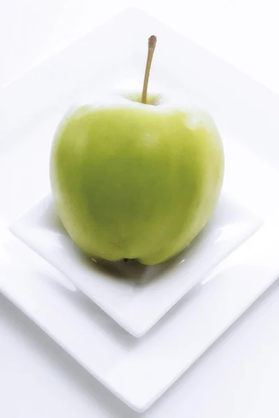 Green Apple Small Plate — Stock Photo, Image