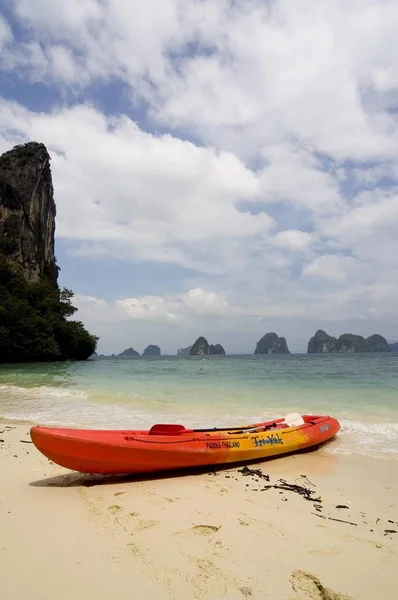 Kırmızı Kayık Kho Poda Adası Nang Tayland Güneydoğu Asya Asya — Stok fotoğraf