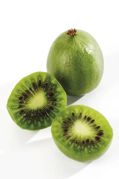 Kiwi verde tropicale — Foto Stock