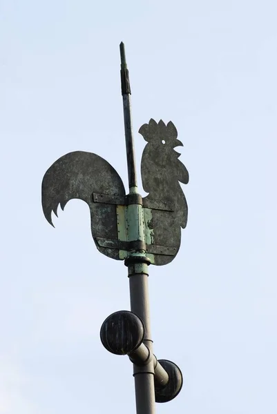 Dreifaltigkeitskirchturm Mit Wetterfahne — Stockfoto