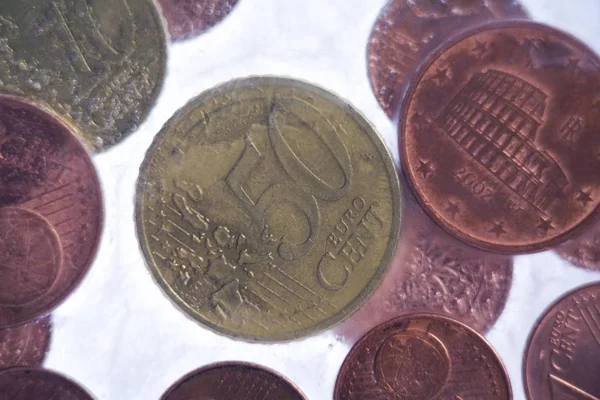 Монеты Фоне Льдов — стоковое фото