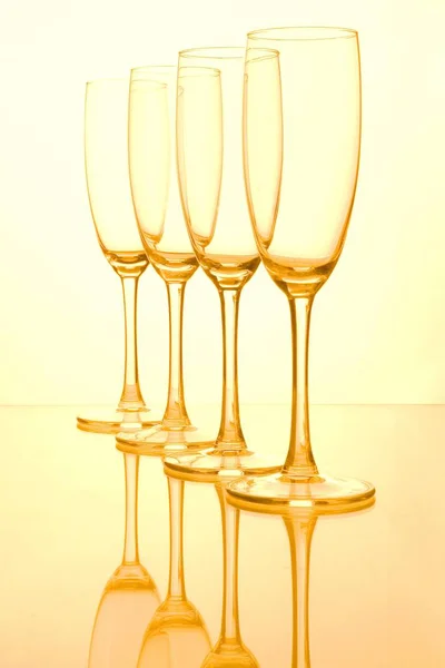 Quatre Verres Champagne Sur Table — Photo