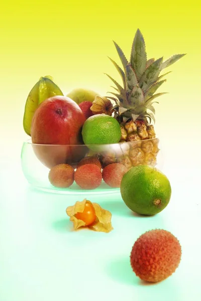 Frutos Tropicais Tigela — Fotografia de Stock