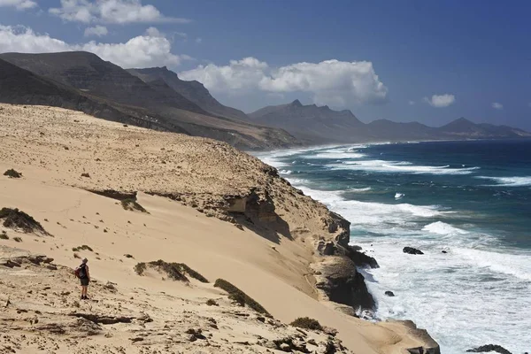 Jable Playa Barlovento Jandia Fuereventura Canary Islandsのハイカー — ストック写真