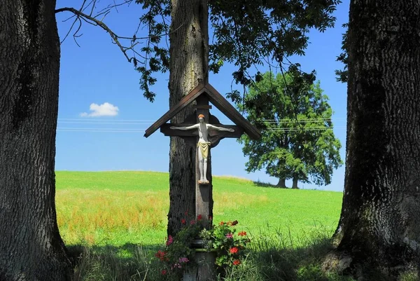 Cross Vid Vägkanten Kultur Landskap Oberbayern Tyskland Europa — Stockfoto