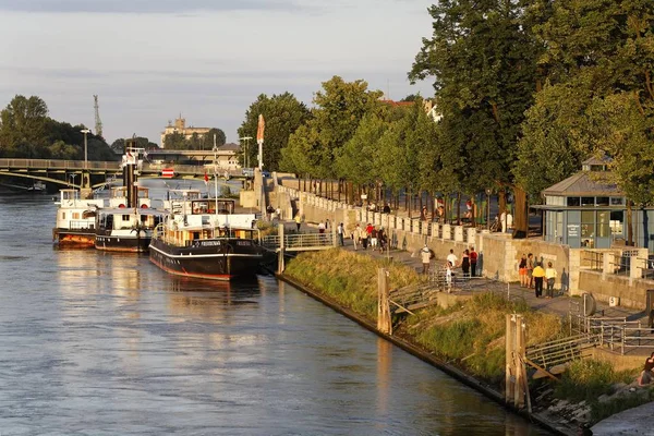 Muelle Danubio Ratisbona Baviera Alemania — Foto de Stock