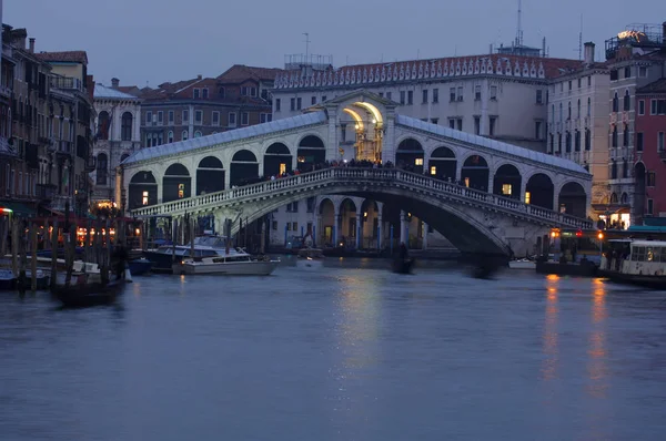 Canale Grande Και Γέφυρα Του Ριάλτο Βενετία Ιταλία Ευρώπη — Φωτογραφία Αρχείου