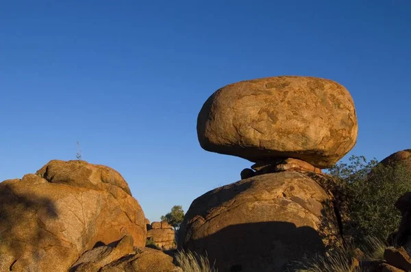 Marmi Del Diavolo Alla Luna Piena Territorio Del Nord Australia — Foto Stock