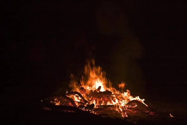 Barbecue Big Fire Night — Stock Photo, Image