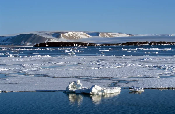 Gefrorene Landschaft Arcita Winter Und Schnee — Stockfoto