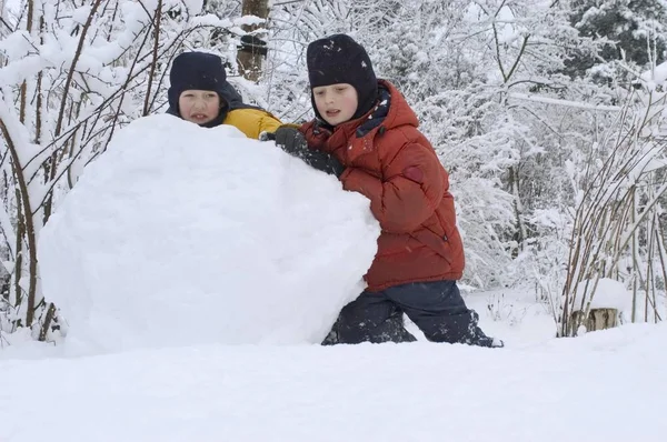 Two Little Boys Year Old Building Snow Man — Stock Photo, Image