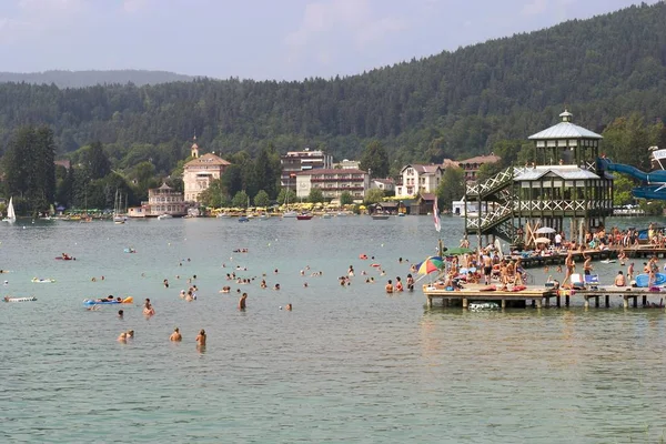 Υπαίθριο Λουτρό Στο Poertschach Στη Λίμνη Woerther See Carinthia Αυστρία — Φωτογραφία Αρχείου