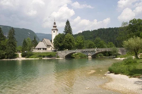 Janez Krstnik Kyrkan John Baptist Ribcev Laz Lake Bohinj Slovenien — Stockfoto