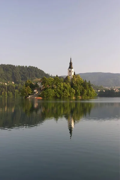Λίμνη Μπλεντ Νησί Ότοκ Πρωί Σλοβενία Παγετώδης Λίμνη Στην Ακραία — Φωτογραφία Αρχείου