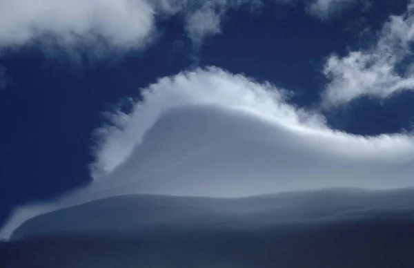 Nuvole Bianche Nel Cielo Blu — Foto Stock