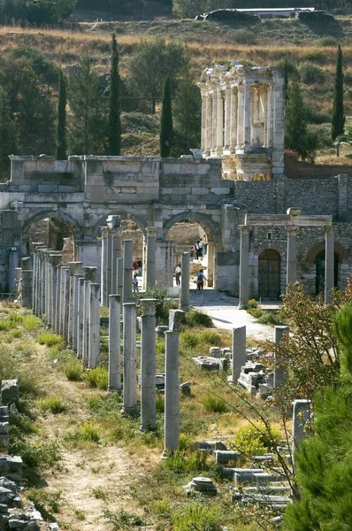 Turquía Excavación Éfeso Través Calle Mármol Hasta Biblioteca Celso — Foto de Stock