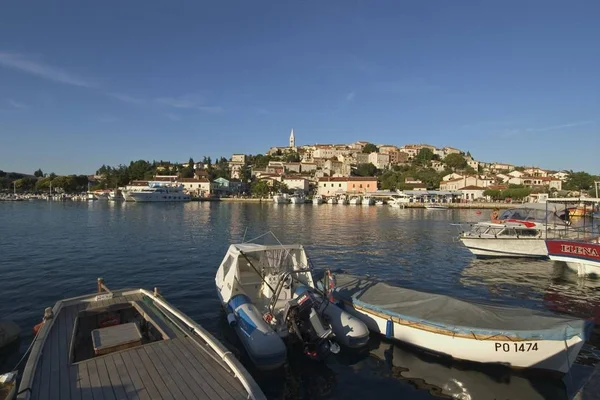 Vrsar Istrië Kroatië Uitzicht Haven Naar Oude Stad — Stockfoto