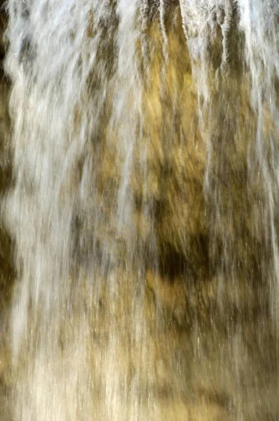 Close Cachoeira Fluindo — Fotografia de Stock