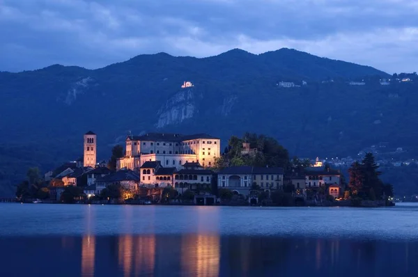 Orta San Giulio Озере Orta Lago Orta Piedmont Piemonte Италия — стоковое фото