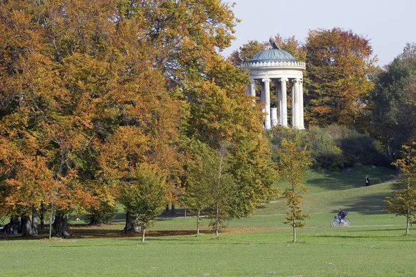 慕尼黑 Deu October 2004 Monopteros Naquischer Garten English Garden Munich — 图库照片