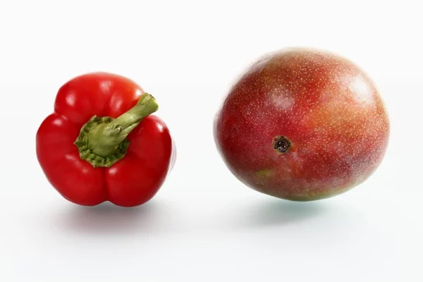 Красные Фрукты Овощи Красный Перец Манго — стоковое фото