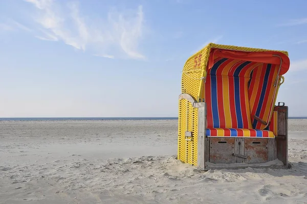 Zadaszone Wiklinowe Krzesło Plażowe Morze Północne Amrum Schleswig Holstein Niemcy — Zdjęcie stockowe