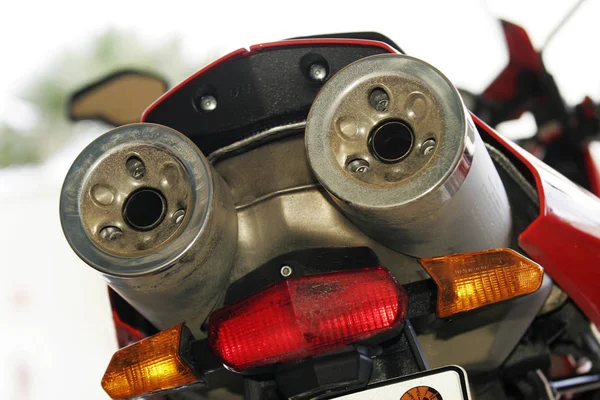 Uitlaatpijp Motorfiets Ducati Multistrada — Stockfoto