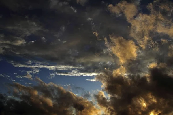 Небо Хмарами Мовчазна Атмосфера — стокове фото