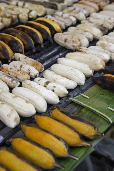 Verschillende Bananen Een Grill — Stockfoto