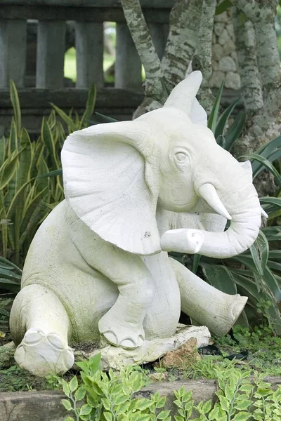 Estatua Elefante Jardín Bali Indonesia Asia — Foto de Stock
