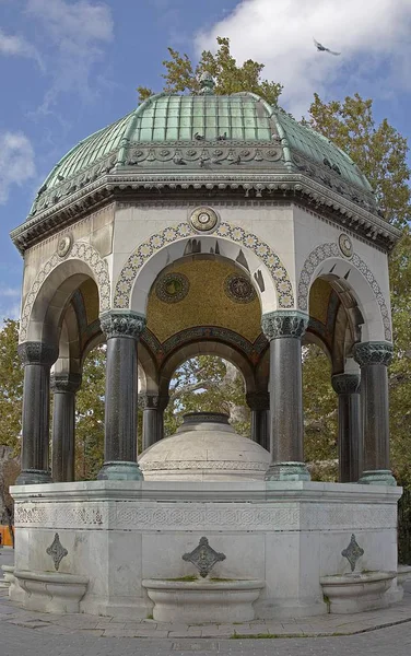 德国喷泉 由德国皇帝和普鲁士国王威廉二世捐赠 土耳其伊斯坦布尔 — 图库照片
