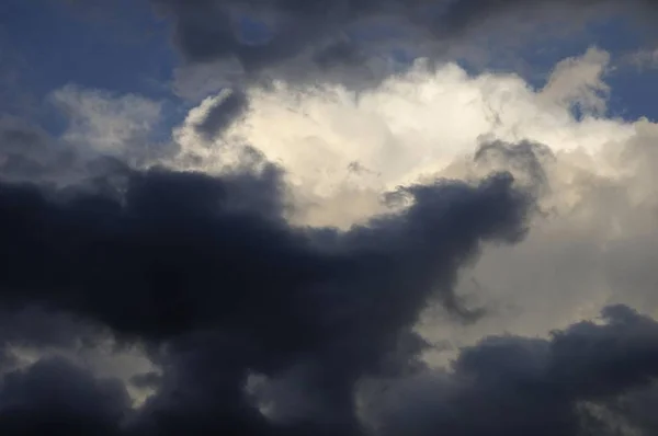 Σύννεφα Καταιγίδας Στην Πονηρή Βροχερός Καιρός — Φωτογραφία Αρχείου