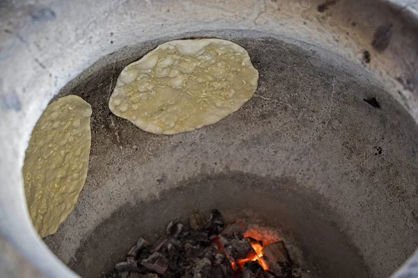 Хлеб Наан Индийский Плоский Хлеб Выпеченный Духовке Тандури — стоковое фото