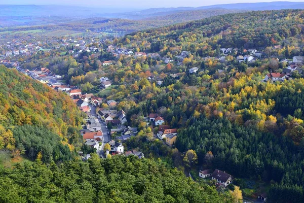 Sonbaharda Şehir Manzarası Forchtenstein Burgenland Avusturya Avrupa — Stok fotoğraf
