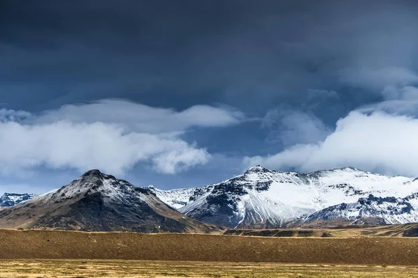 Исландский Пейзаж Драматическим Небом Рядом Виком Исландия Европа — стоковое фото