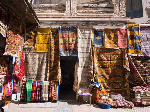 Distribuidores Alfombras Centro Histórico Patrimonio Humanidad Unesco Essaouira Marruecos África — Foto de Stock