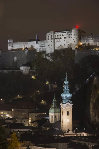 Chiesa San Pietro Fortezza Hohensalzburg Ripresa Notturna Salisburgo Austria Europa — Foto Stock