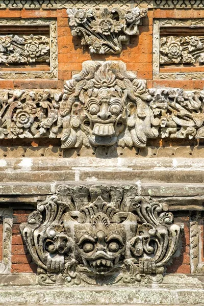 Templo Pura Taman Ayun Esculturas Porão Bale Pavilhão Madeira Mengwi — Fotografia de Stock