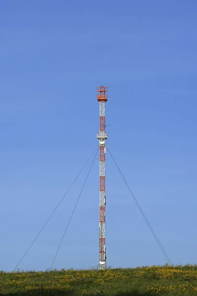 Transmission Tower Hill Blue Sky Mecklenburg Western Pomerania Germany Europe — Stock fotografie