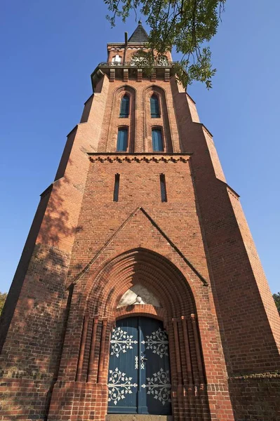 Věž Novogotického Farního Kostela Wustrow 1873 Meklenbursko Přední Pomořansko Německo — Stock fotografie